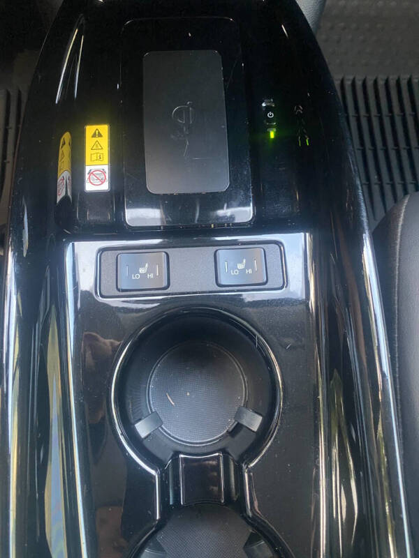 2022 Toyota Prius XLE