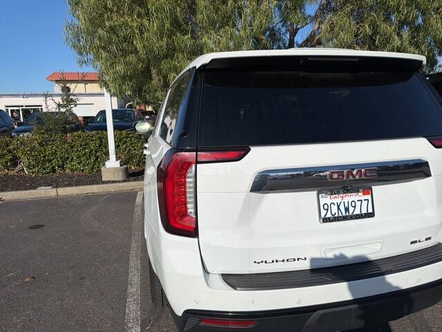 2022 GMC Yukon XL SLE