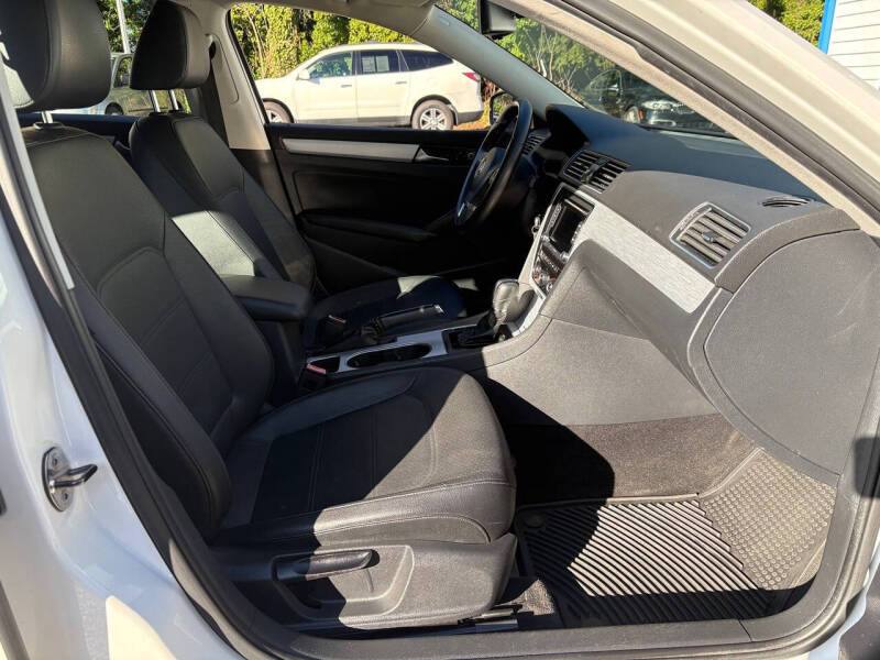 2013 Volkswagen Passat SE PZEV