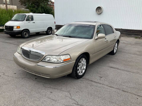 2010 Lincoln Town Car for sale at Hometown Auto Sales & Service in Lyons NY