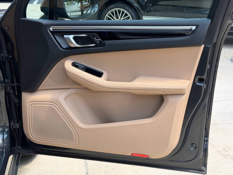2023 Porsche Macan