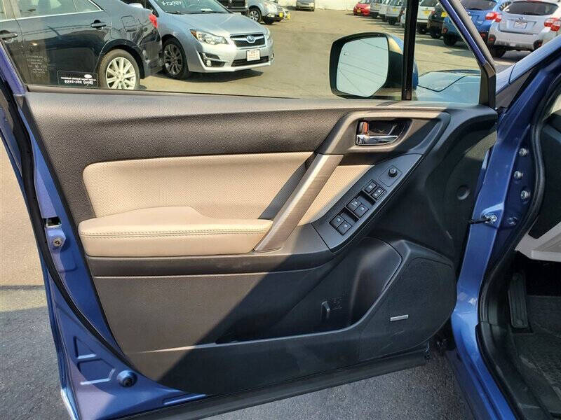 2016 Subaru Forester 2.5i Touring