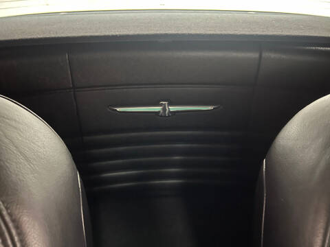 2005 Ford Thunderbird Deluxe