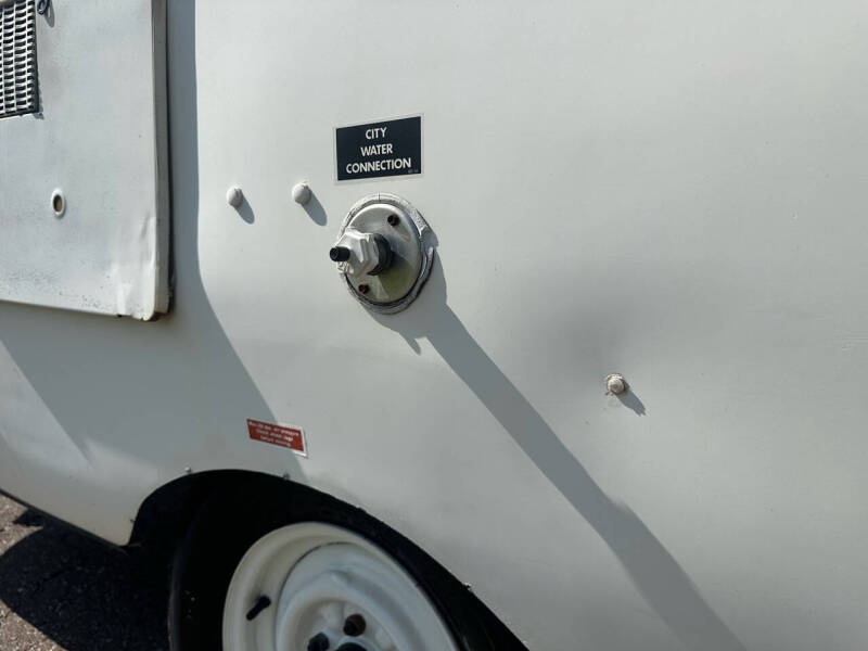 1986 Scamp Fifth Wheel/ Gooseneck Trailer