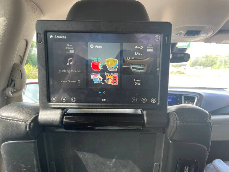 2017 Chrysler Pacifica Touring-L Plus