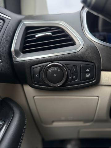 2020 Ford Edge Titanium