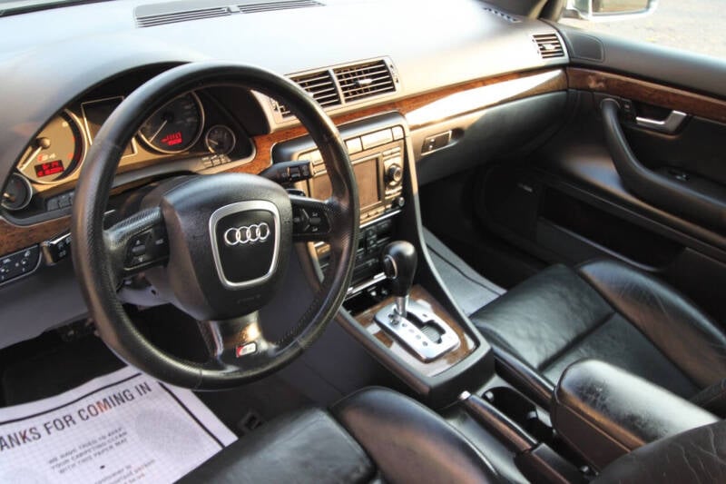 2005 Audi S4 Base photo 23