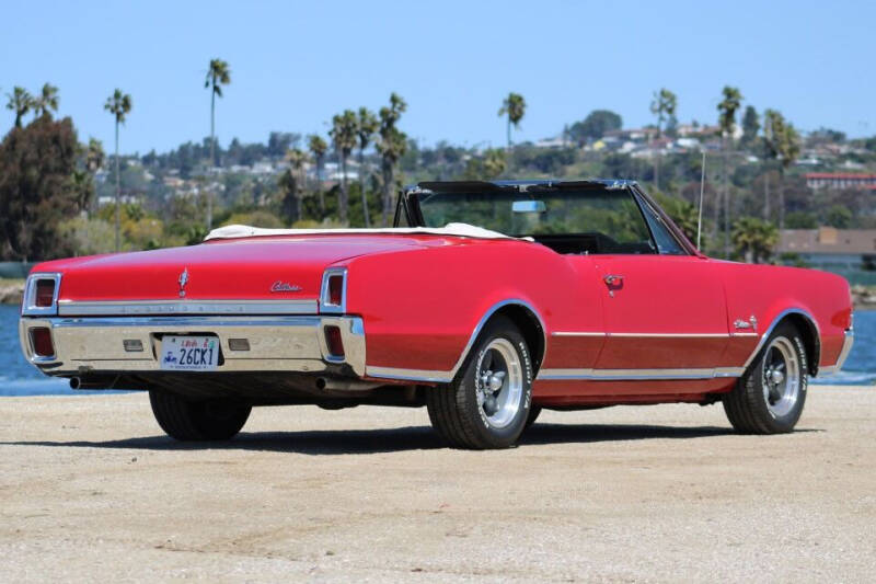 1967 Oldsmobile Cutlass Supreme