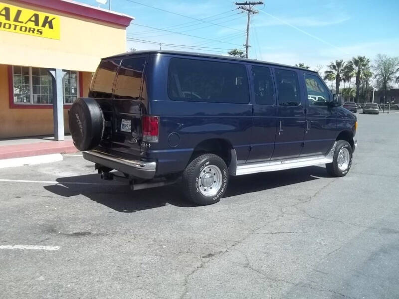 2003 Ford Econoline Wagon XLT photo 6