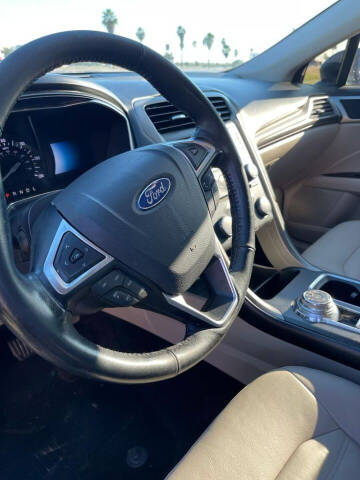 2017 Ford Fusion Hybrid SE