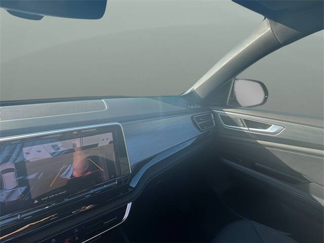 2024 Volkswagen Atlas Cross Sport SE 4Motion