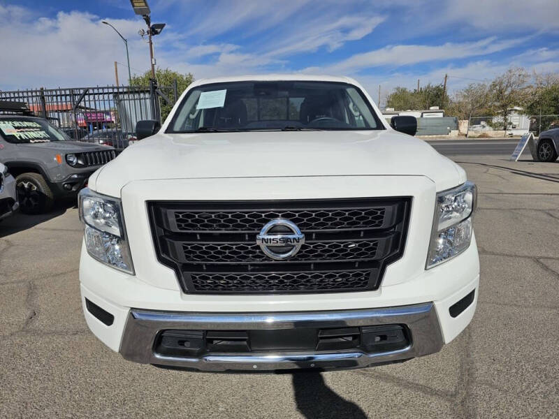 2022 Nissan Titan SV