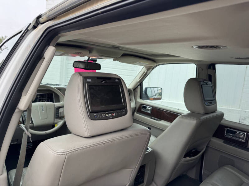 2013 Lincoln Navigator L