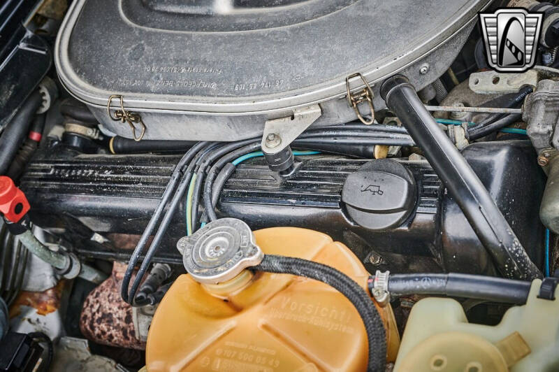 1988 Mercedes-Benz 560-Class 560 SL