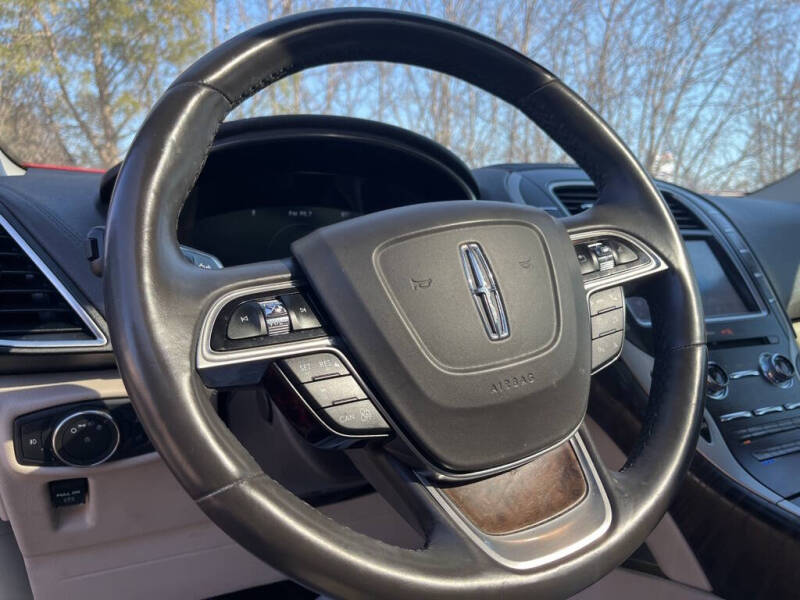 2020 Lincoln Nautilus Reserve