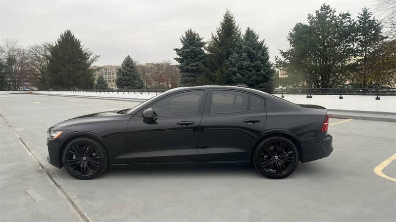 2023 Volvo S60 B5 Plus Black Edition