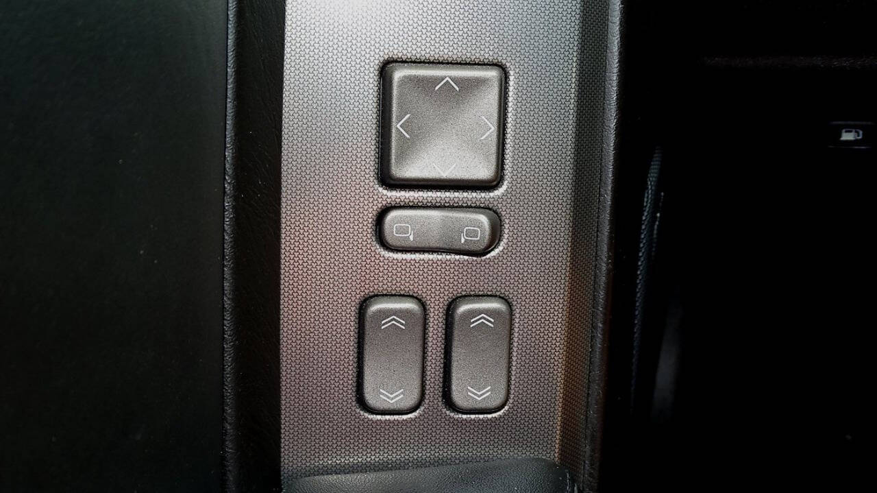 2006 Cadillac XLR 32