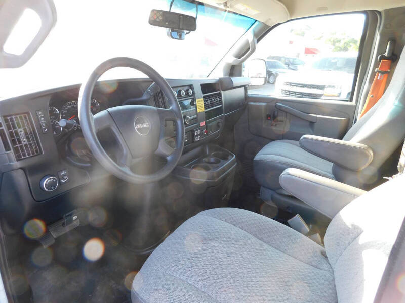2017 GMC Savana 2500