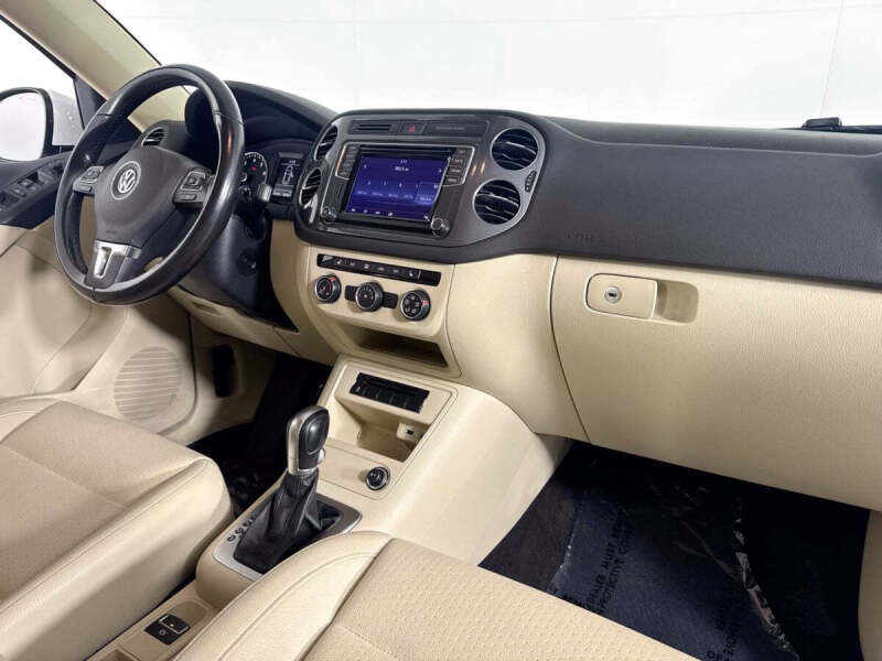 2017 Volkswagen Tiguan 2.0T Limited S 4Motion