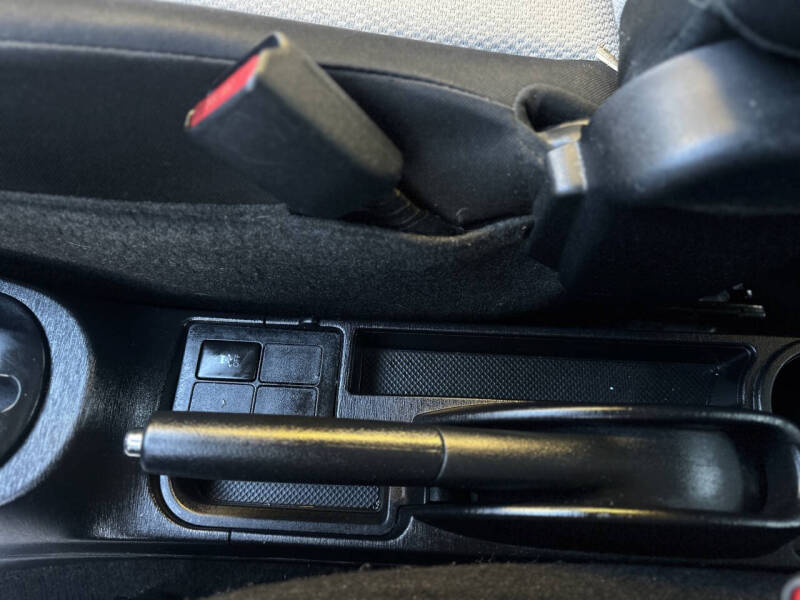 2012 Toyota Yaris 3-Door LE