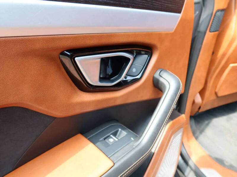 2019 Lamborghini Urus