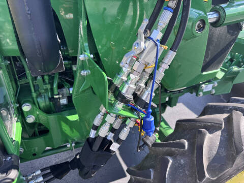 2024 John Deere 5075E
