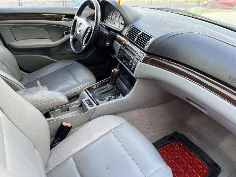 2004 BMW 3 Series 325i