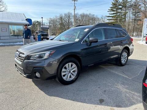 2019 Subaru Outback for sale at Betten Baker Preowned Center in Twin Lake MI