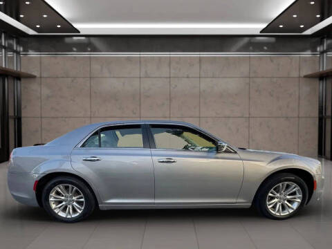 2017 Chrysler 300 C