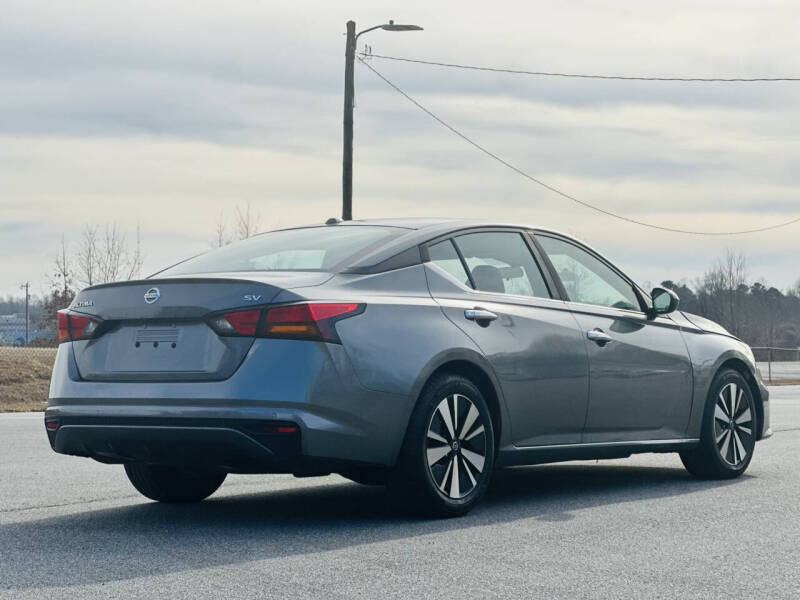 2021 Nissan Altima 2.5 SV