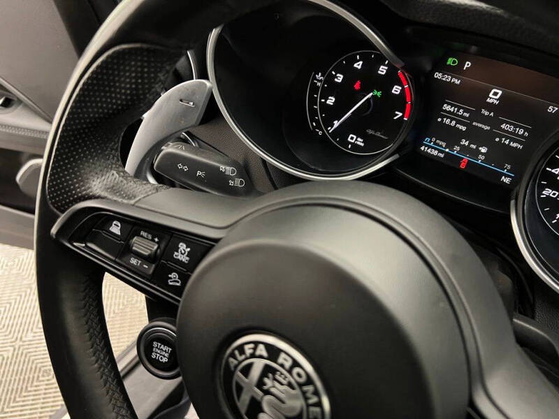 2022 Alfa Romeo Stelvio Veloce