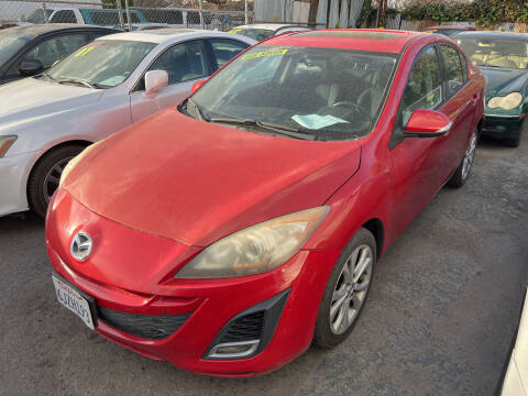 2010 Mazda MAZDA3 for sale at AUTCO AUTO SALES in Fresno CA