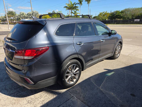 2017 Hyundai Santa Fe SE