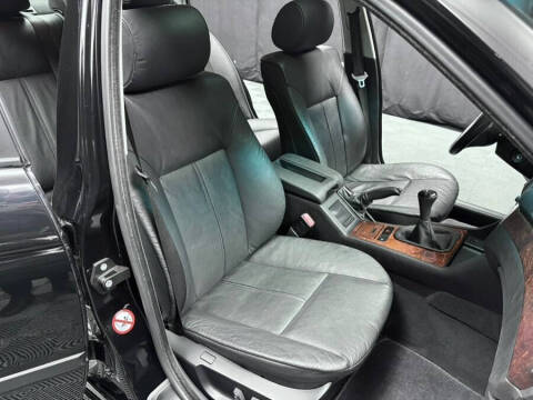 2000 BMW 5 Series 528i