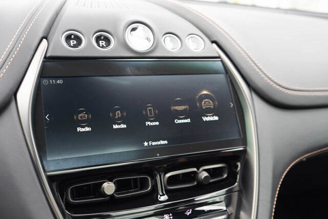 2023 Aston Martin DBX 27