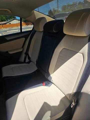 2012 Volkswagen Jetta SEL Premium