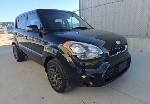 2013 Kia Soul +