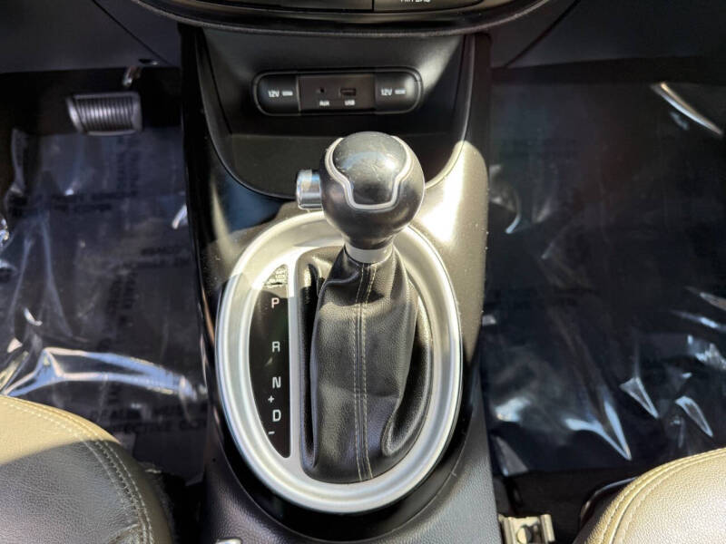 2015 Kia Soul +