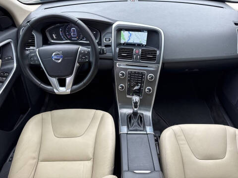2016 Volvo XC60 T6 Drive-E