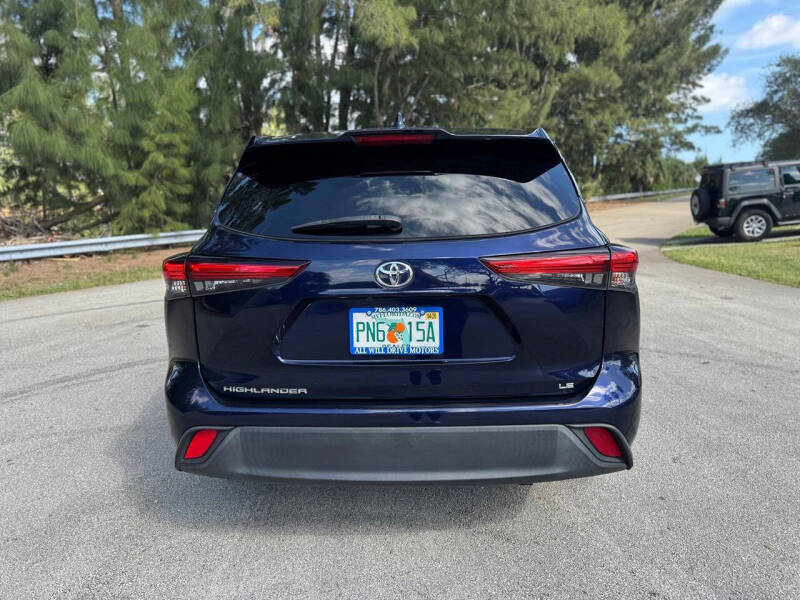 2021 Toyota Highlander LE