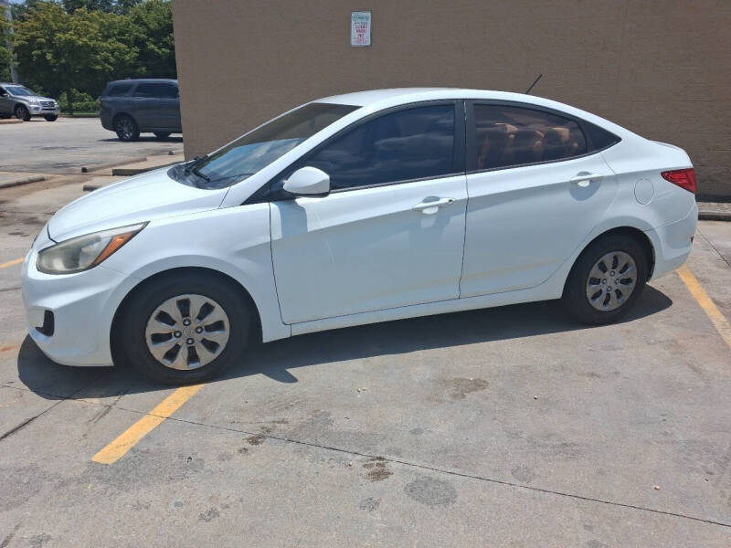 2016 Hyundai Accent SE