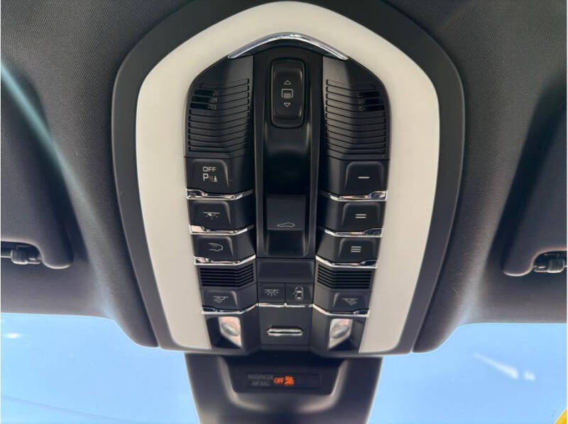 2018 Porsche Macan S