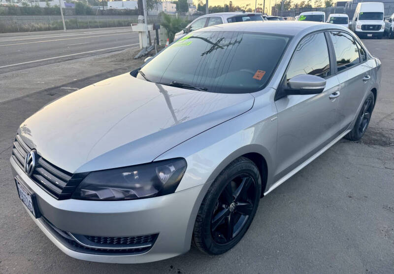 2014 Volkswagen Passat 1.8T Wolfsburg Edition PZEV
