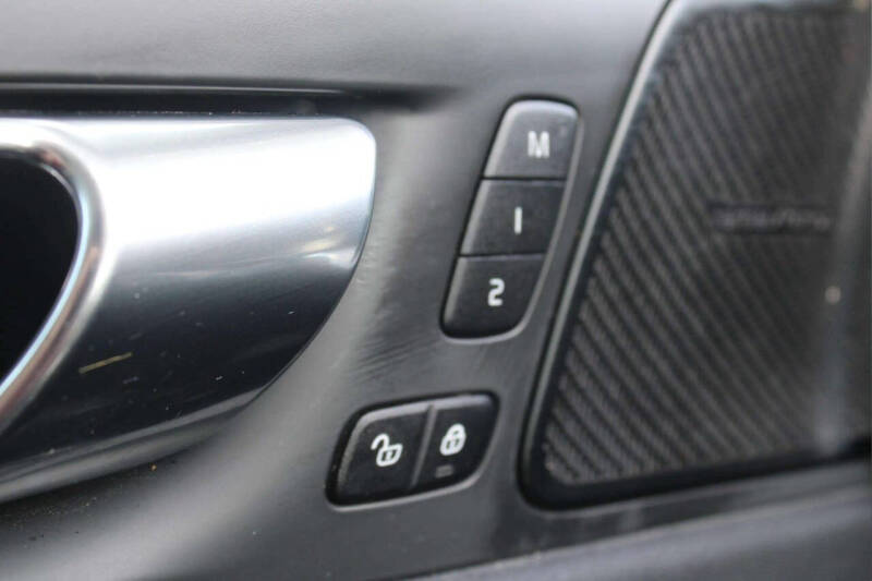 2019 Volvo XC60 T5 Momentum