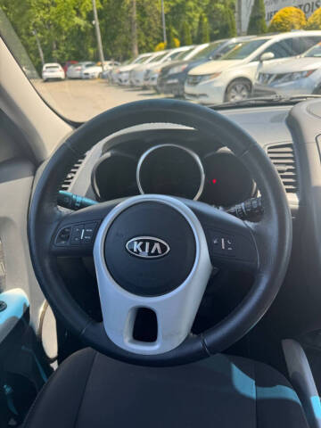 2012 Kia Soul +