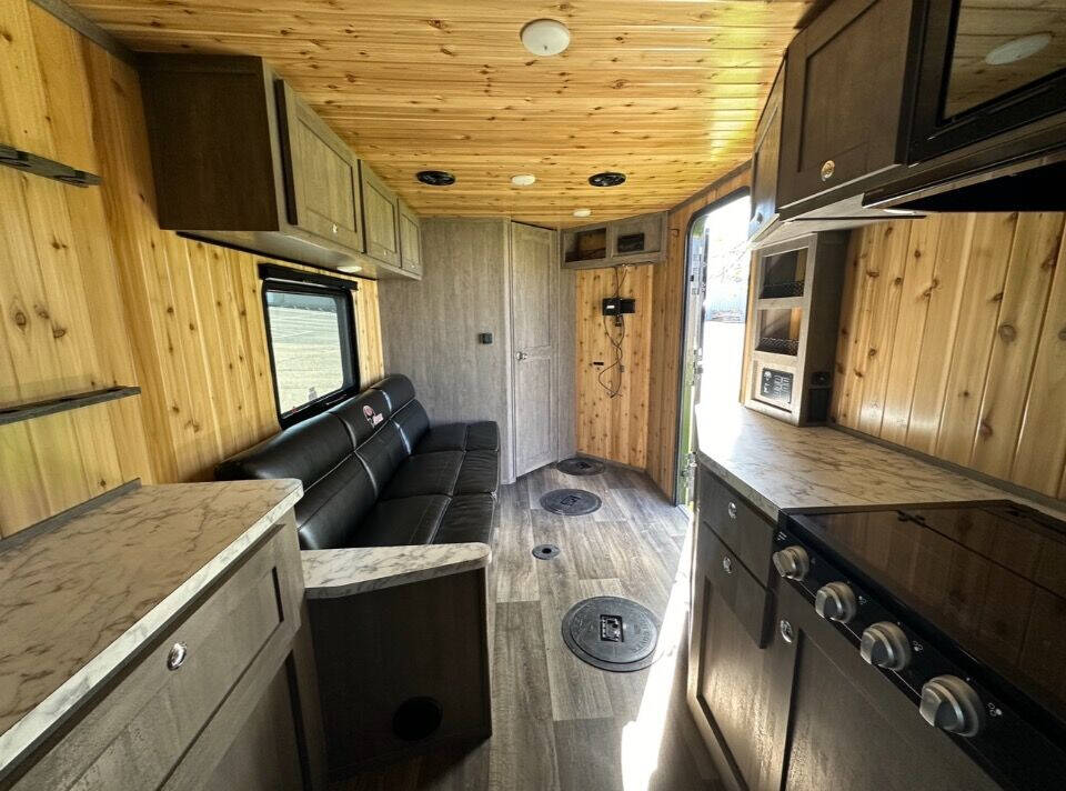 2021 NELSON IMPERIAL ICE CASTLE  ELITE RV for sale at Sales Ramp LLC in Elk River, MN