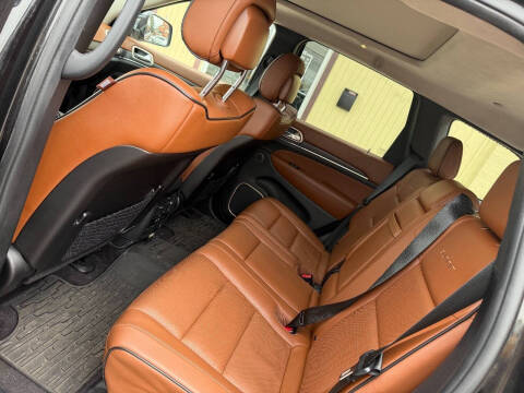 2016 Jeep Grand Cherokee Summit