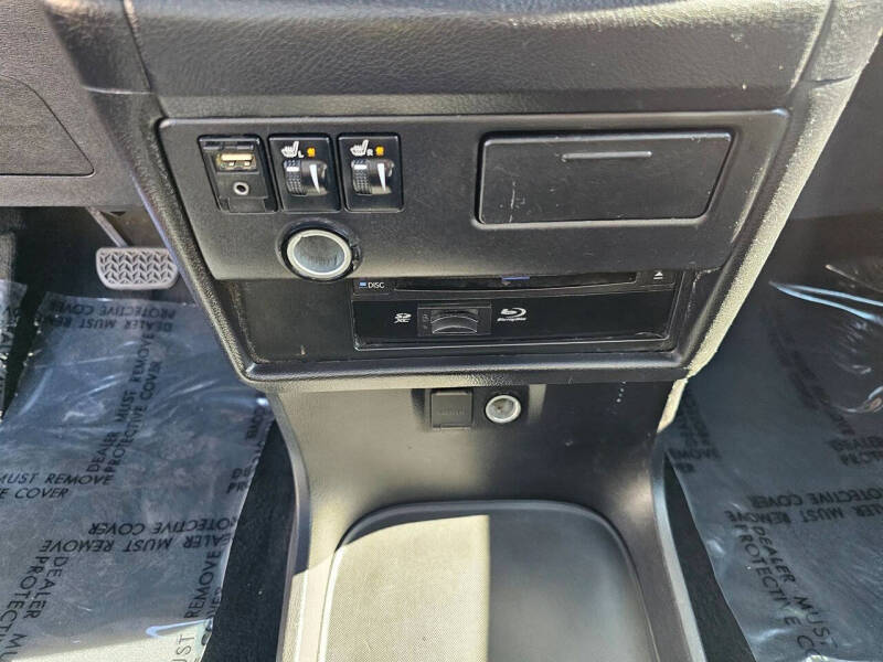 2017 Toyota Sienna SE Premium 8-Passenger