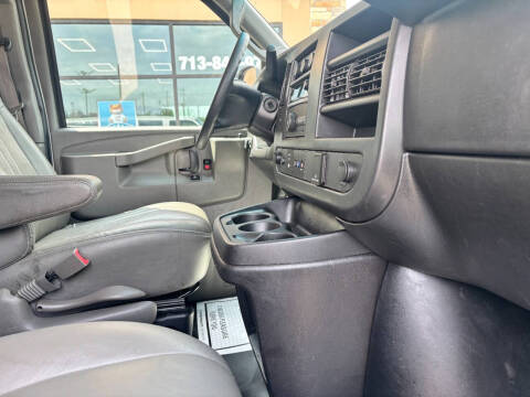 2017 Chevrolet Express LS 3500
