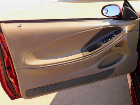 2004 Ford Mustang GT Deluxe